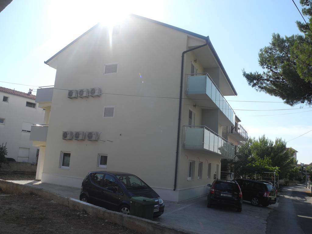 Karla Apartment *