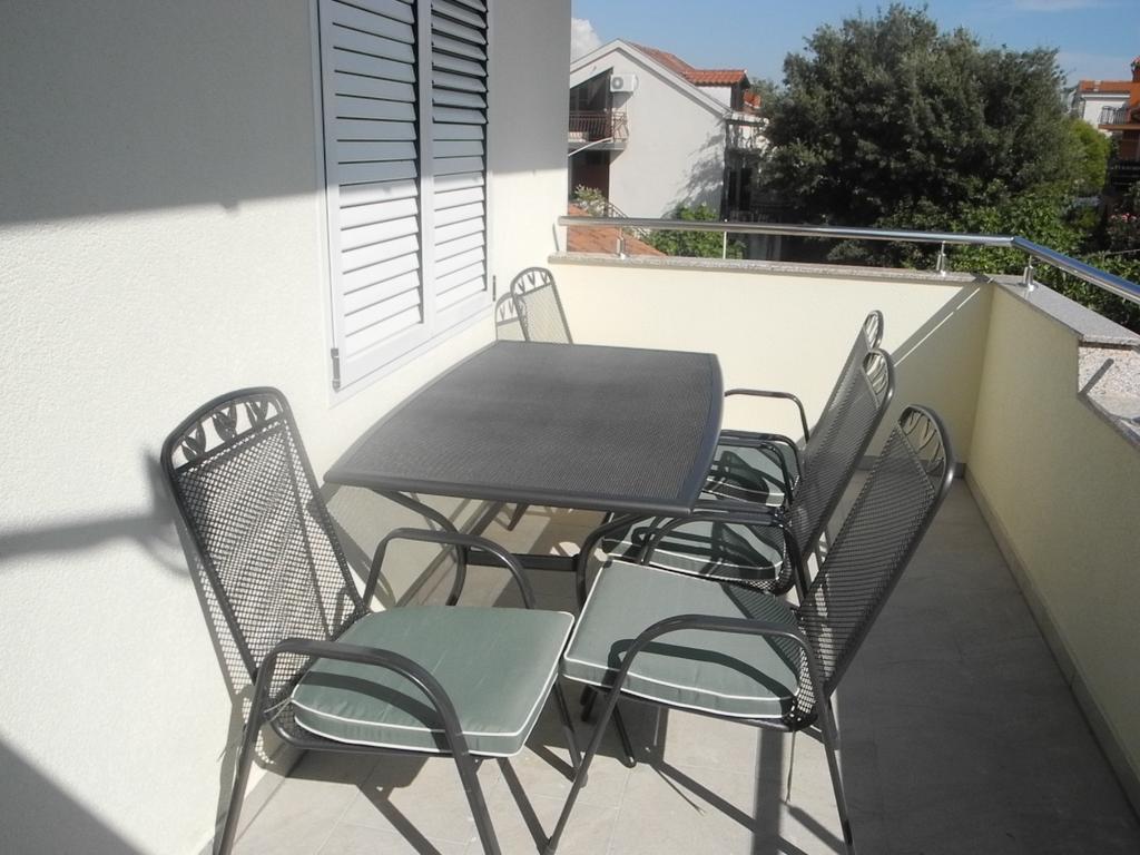 Karla Apartment *