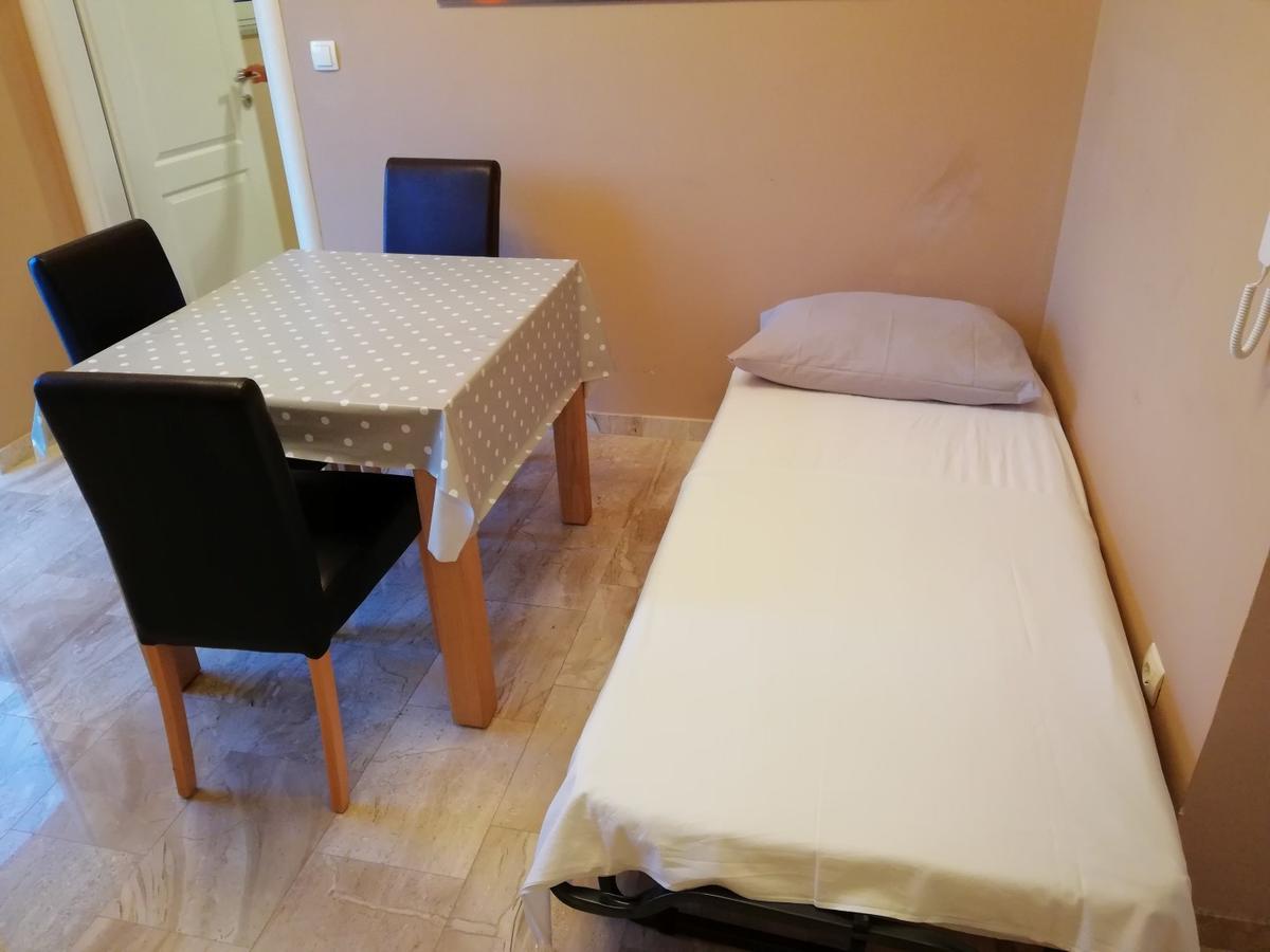 Karla Apartment *